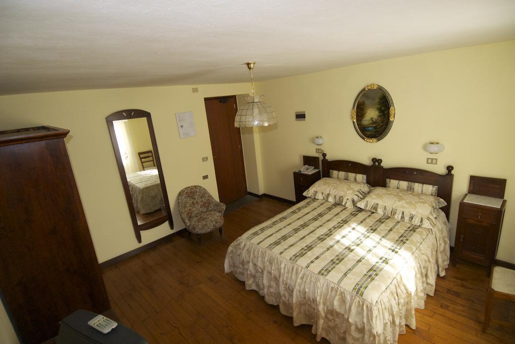 Albergo Ristorante Galli Pievepelago Chambre photo