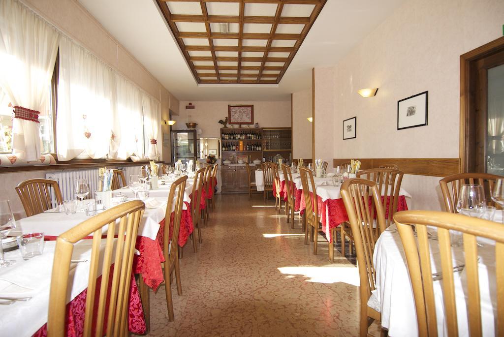 Albergo Ristorante Galli Pievepelago Extérieur photo